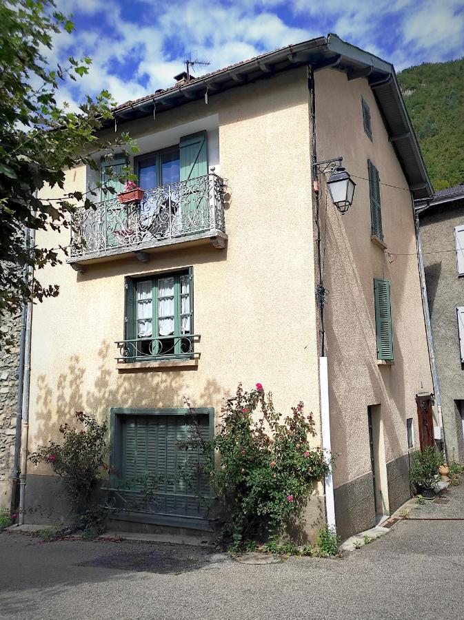 La Maison Des Vacances Auzat Екстер'єр фото