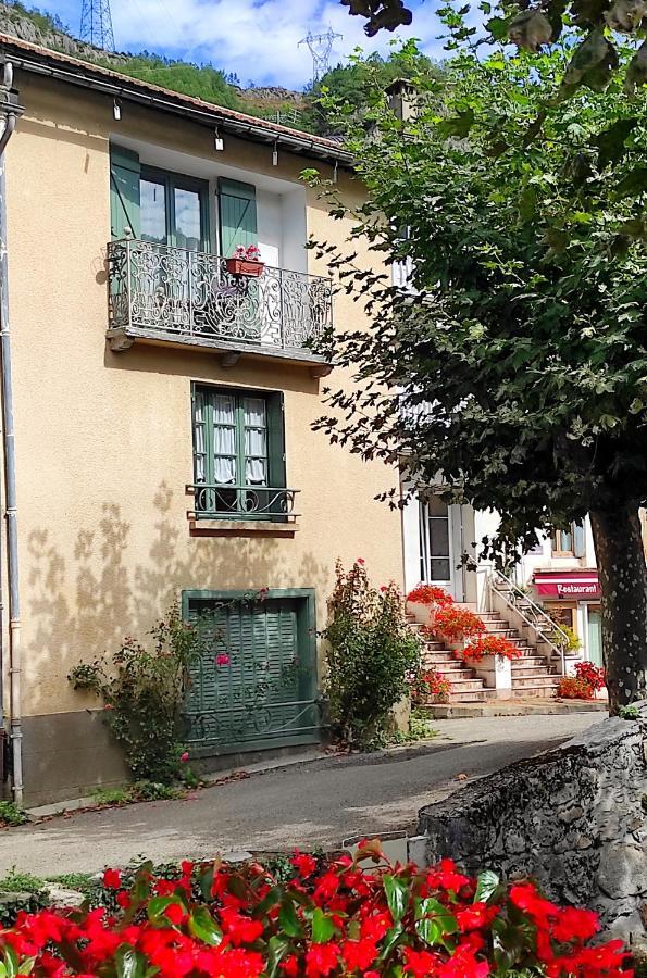 La Maison Des Vacances Auzat Екстер'єр фото