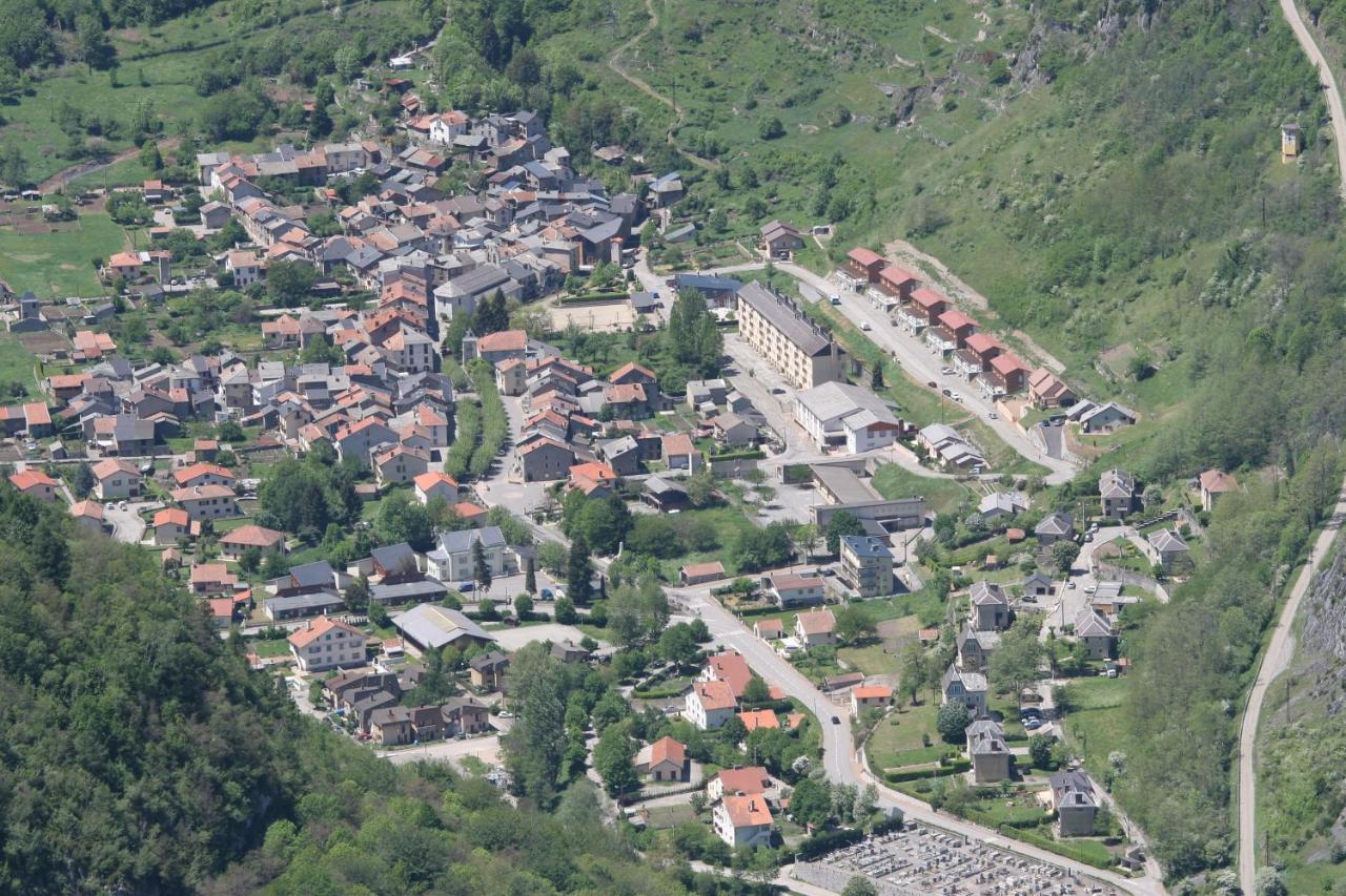 La Maison Des Vacances Auzat Екстер'єр фото